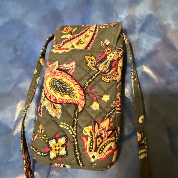 Vera Bradley blue Paisley crossbody bag for phone. - Picture 5 of 6